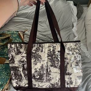 Plastic canvas reversible tote